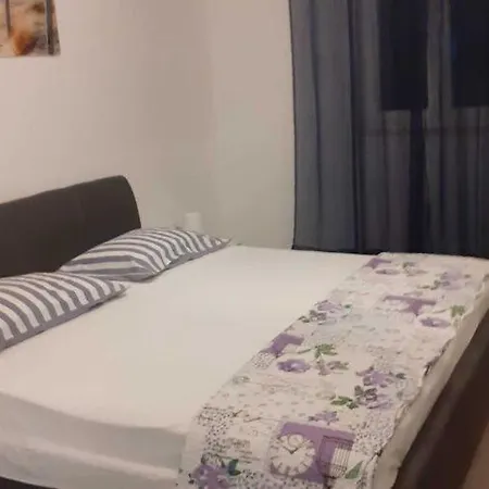 Seagull - Two Bedroom With Balcony Grozdana * 포스티라