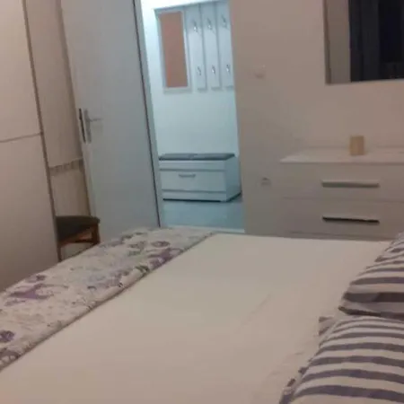 아파트 Seagull - Two Bedroom With Balcony Grozdana